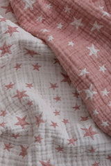 Couverture réversible en mousseline jacquard 4 épaisseurs – Motif étoiles rose (110 x 110 cm) 0m+