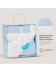 Interbaby - Coffret couverture en nid d'abeille et agneau - Bleu 80x110 cm