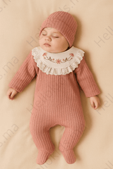Grenouillère légère col froufrou coton 1 bonnet