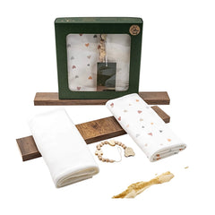 Coffret de 2 langes cœurs avec attache tétine 80x90 cm